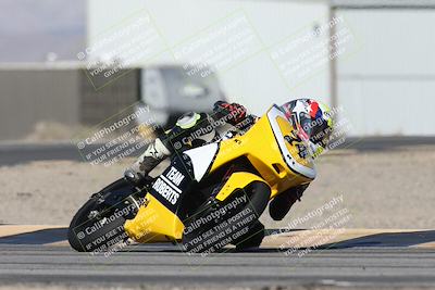 media/Jan-15-2026-Racers Edge (Thu) [[dfebeb70ab]]/2-A Group/Session 3 (Turn 16)/